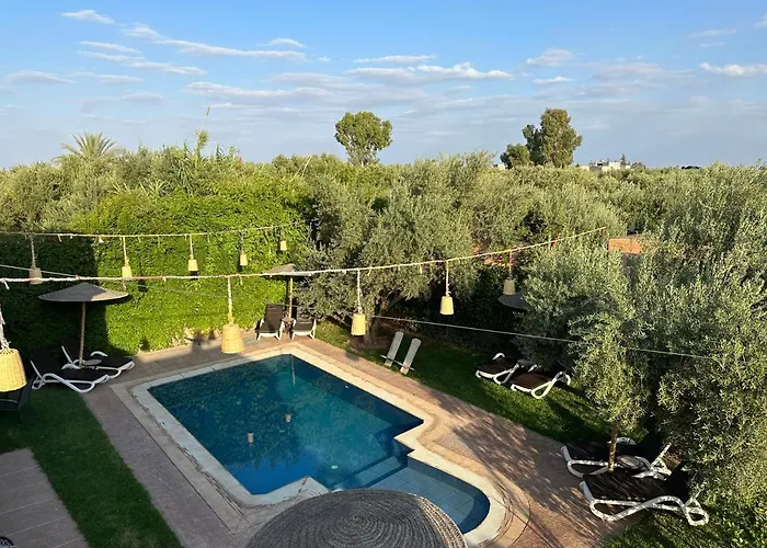 Villa à louer à la journée à Marrakech, sur la route de l\'Ourika 7Km